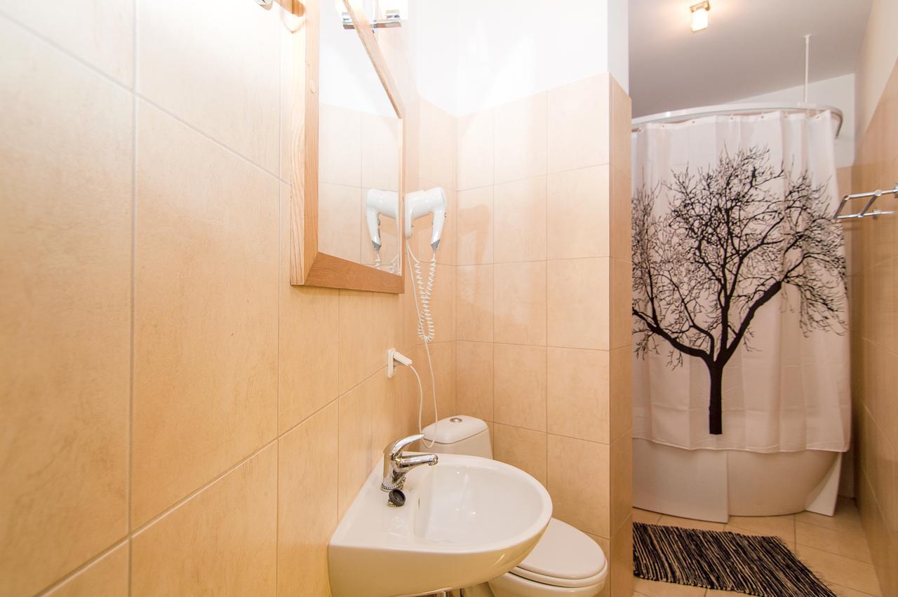 Helmi Hotel Ainazi Ngoại thất bức ảnh